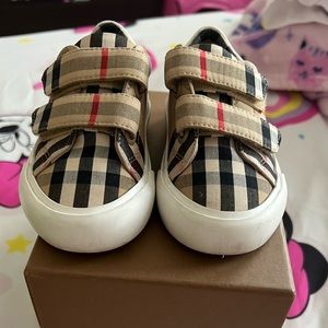 Burberry Kids Sneakers in Beige and Black Check